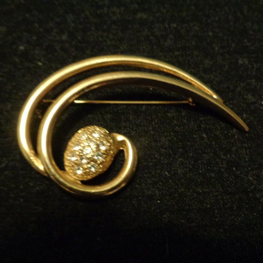 VINTAGE LG SWIRL BLING GOLDTONE PIN